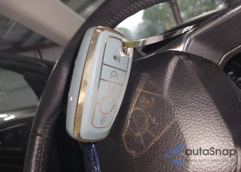 2022 Ford Edge Titanium z USA, uszkodzony, nr VIN 2FMPK4K9XNBA39983